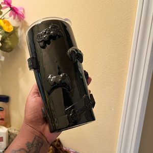 Video game tumbler